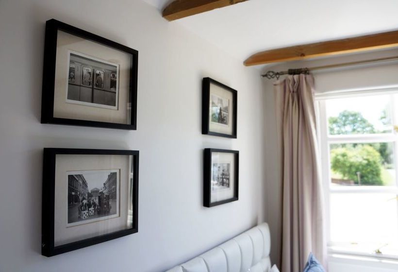 The Barn & Pheasant Cottage