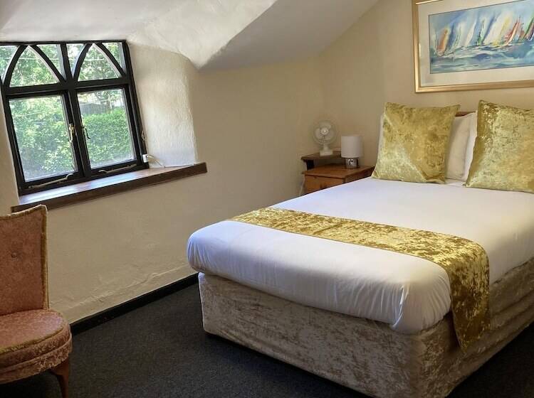 The Cridford Inn