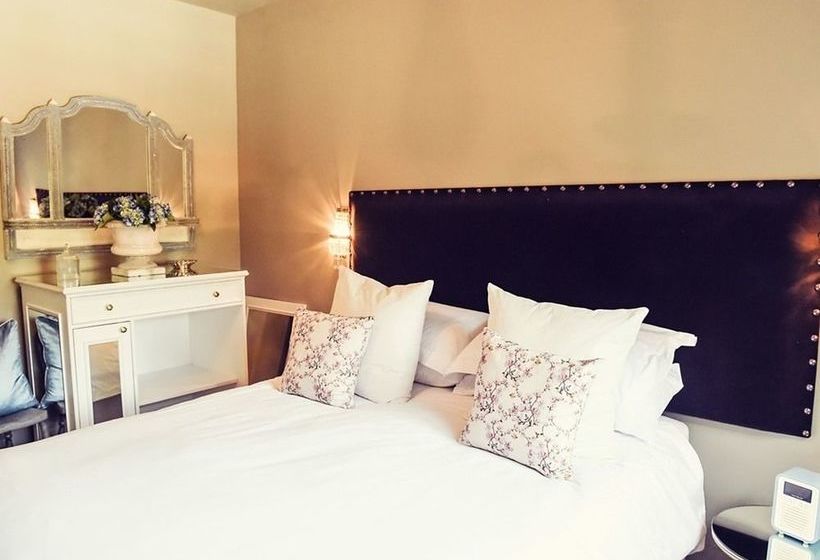 簡易ホテル The Nest  And Restaurant