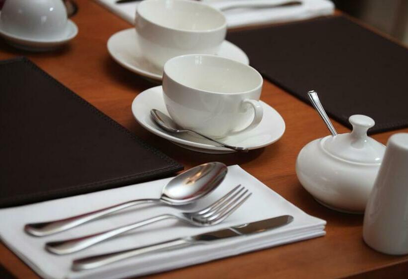 Virginia House Bed And Breakfast