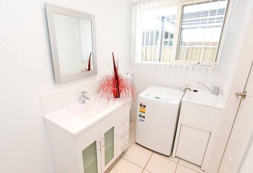 112 Olive Apartments