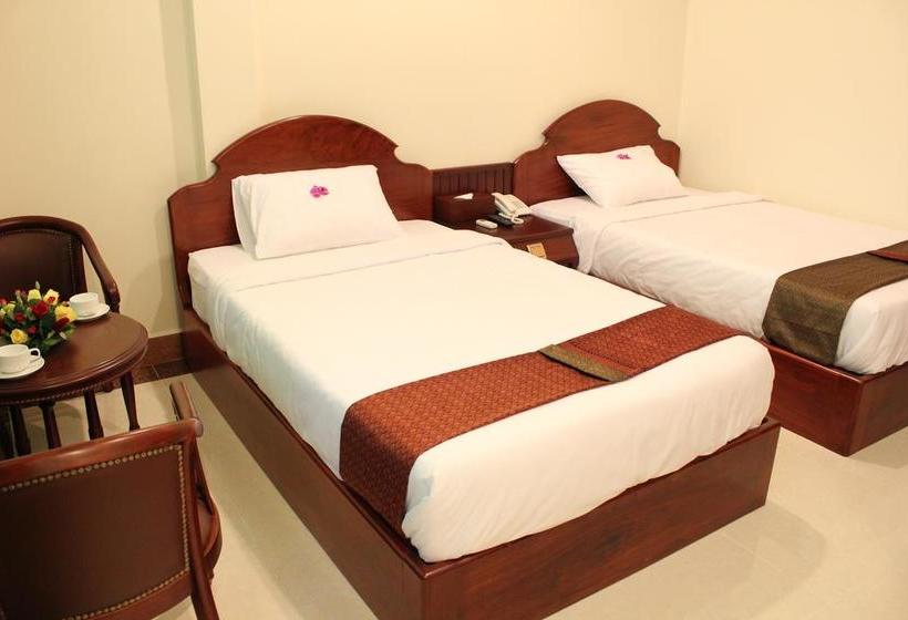 9 Dragon Hotel & Restaurant