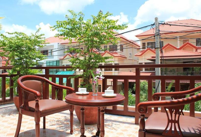 9 Dragon Hotel & Restaurant