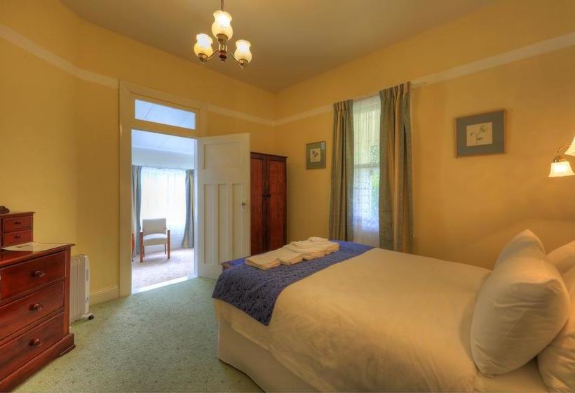 Acacia Bed And Breakfast