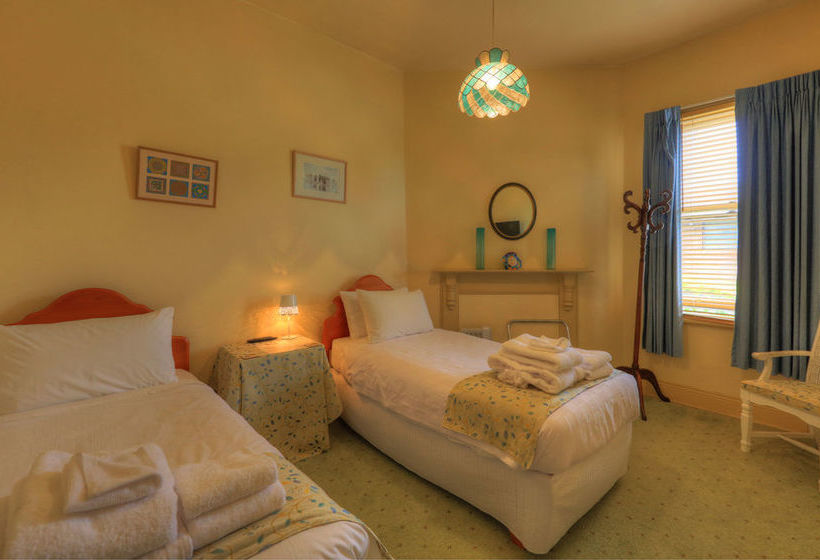 Acacia Bed And Breakfast