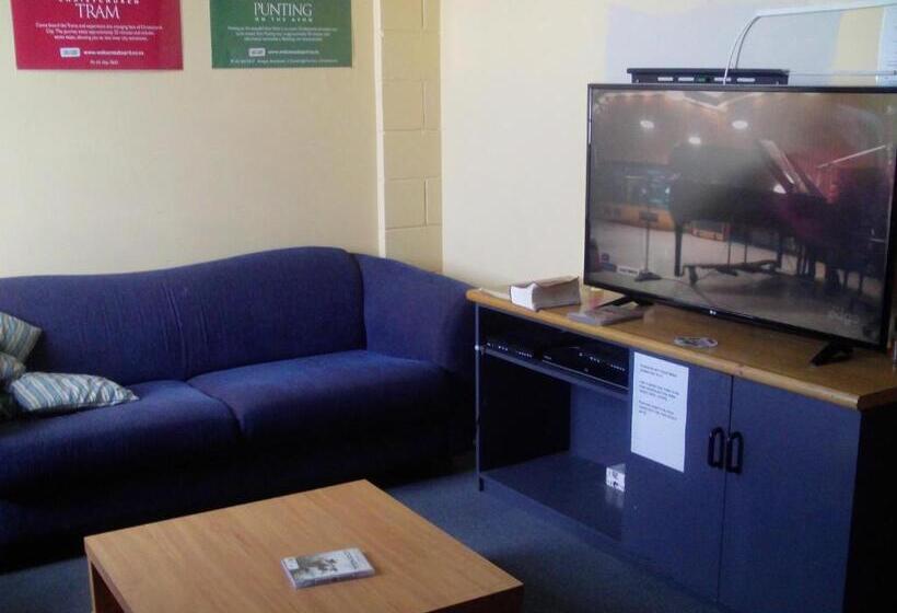 旅馆 Point Break Backpackers