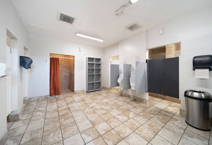 Samesun Hollywood Hotel & Hostel