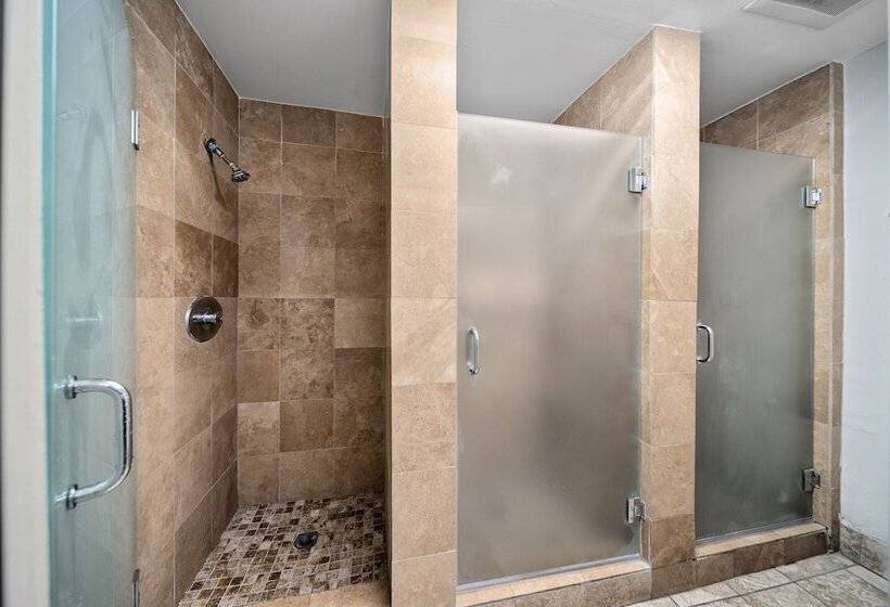 Samesun Hollywood Hotel & Hostel