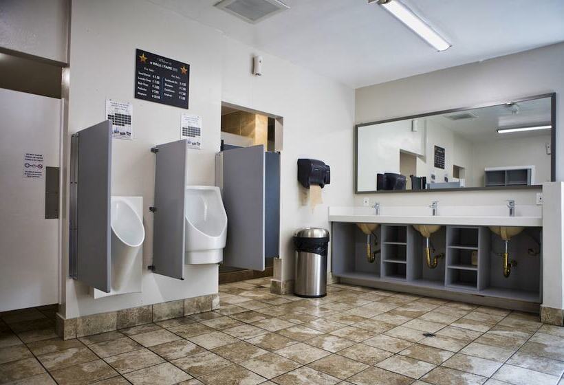 Samesun Hollywood Hotel & Hostel