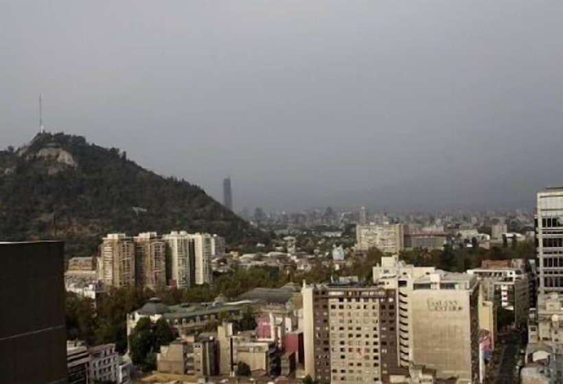 הוסטל Santiago Backpackers