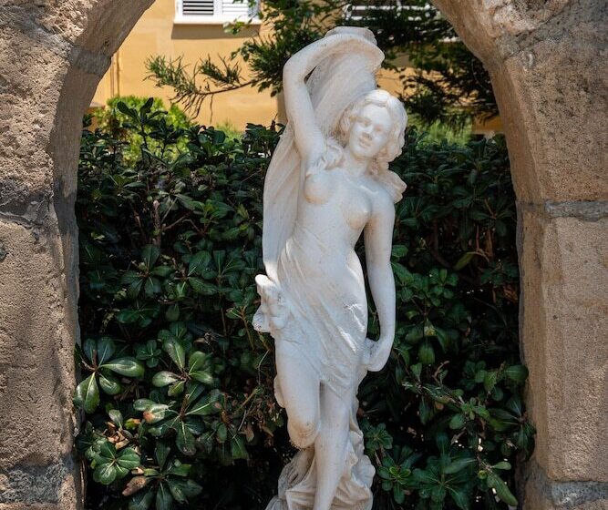 Apollonia Hotel Apartments