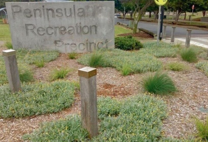 Base Holidays   Ettalong Beach Premium Apartments