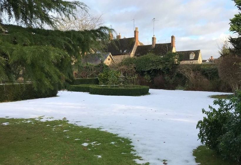 Bed and Breakfast B And B At Witney House