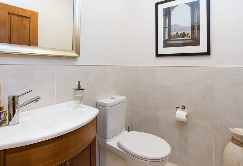 مبيت وإفطار Aldaha Luxury Accommodation