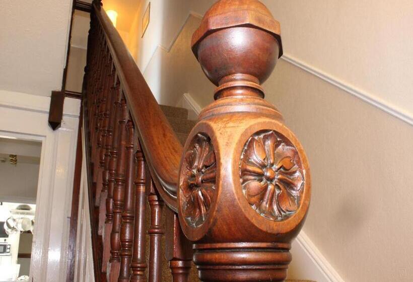 ベッドアンドブレックファースト Invernook