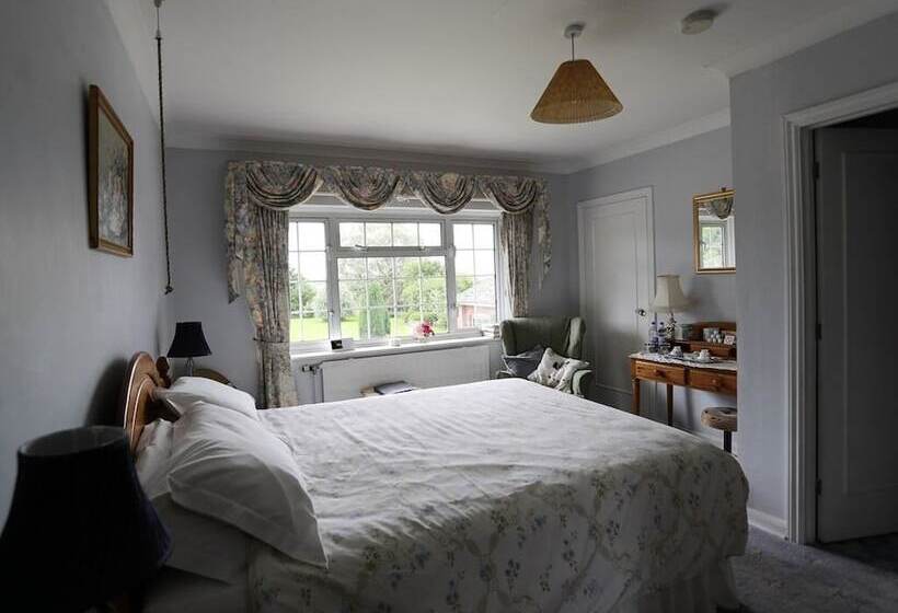 Bed and Breakfast Newmans Hall