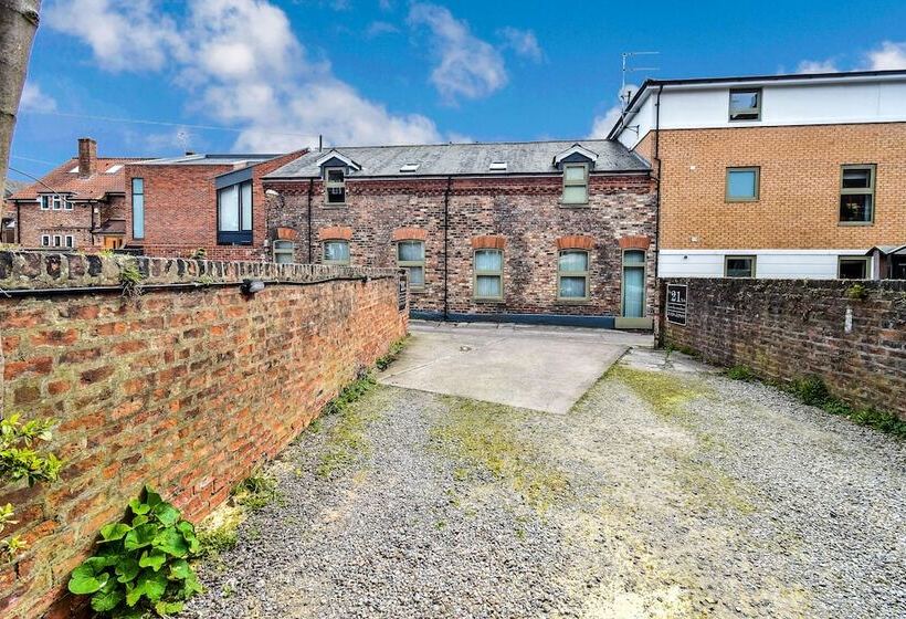 צימר No. 21 York