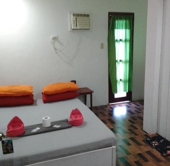 تختخواب و صبحانه Raje Residence