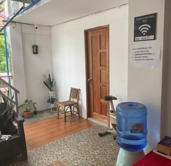 تختخواب و صبحانه Raje Residence