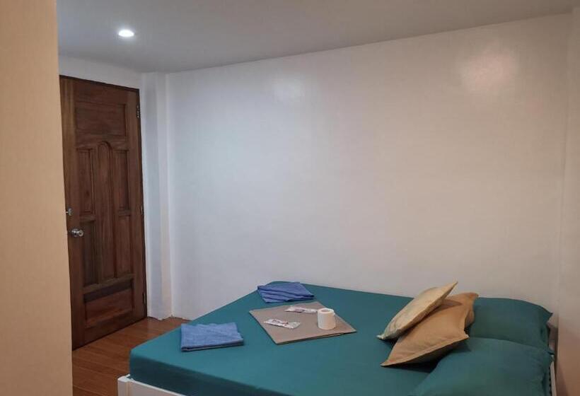 تختخواب و صبحانه Raje Residence