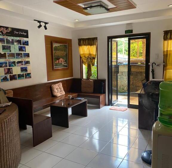 تختخواب و صبحانه Raje Residence