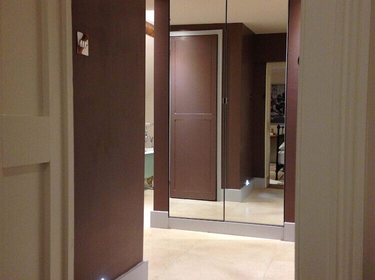 ベッドアンドブレックファースト Saul Farm