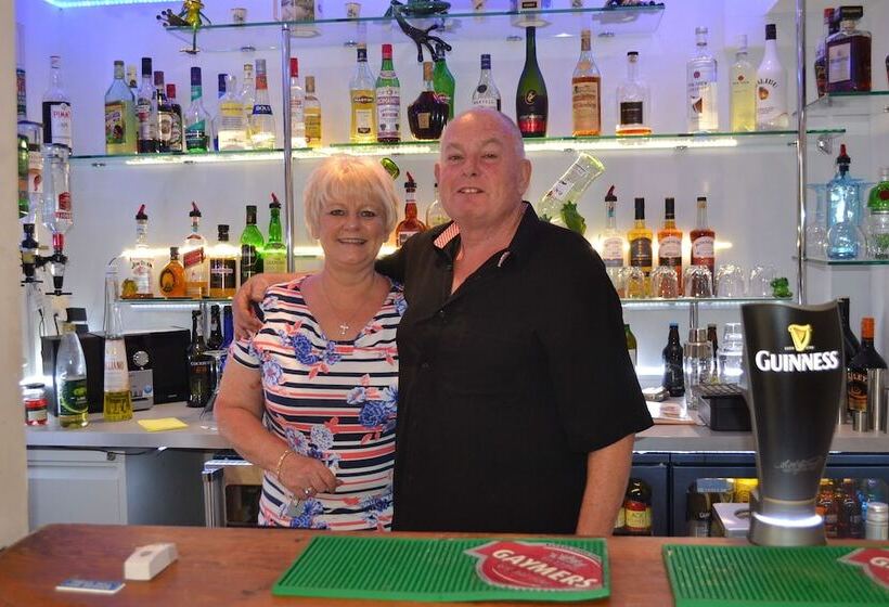 צימר Watersedge Guest House