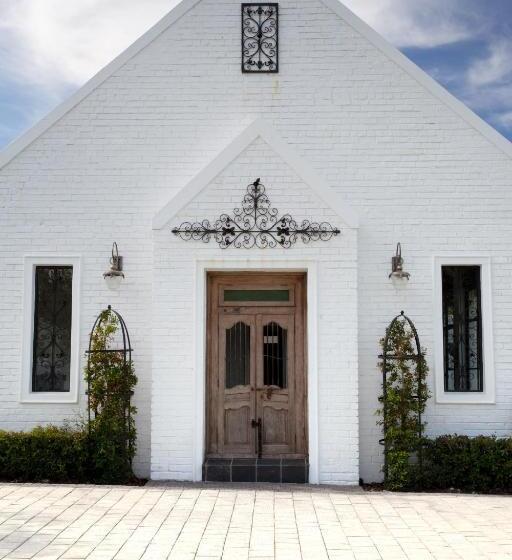 Brenaissance Wine & Stud Estate