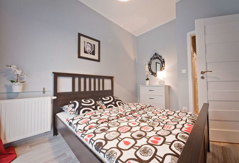 Very Berry   Orzeszkowej 16   Mtp Apartment, Parking, Check In 24h