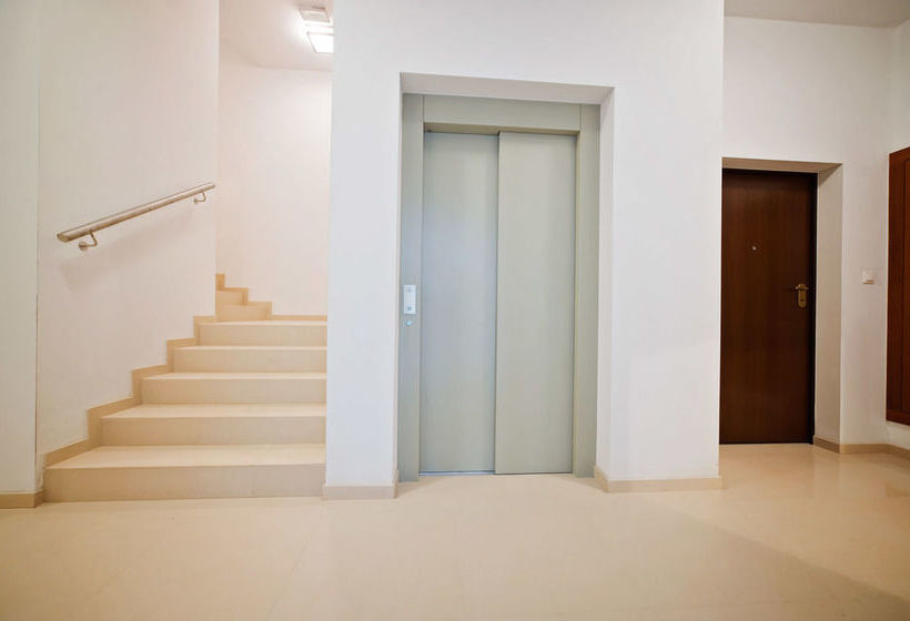 Very Berry   Orzeszkowej 16   Mtp Apartment, Parking, Check In 24h