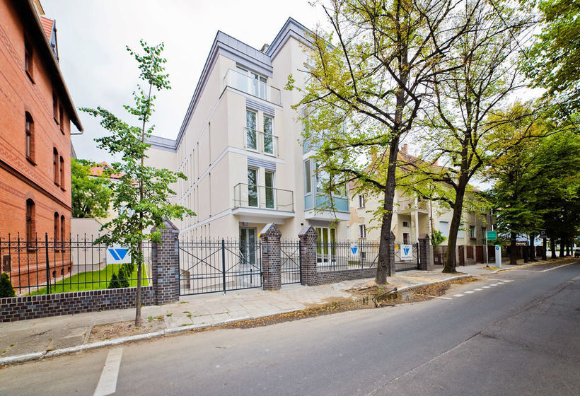Very Berry   Orzeszkowej 16   Mtp Apartment, Parking, Check In 24h
