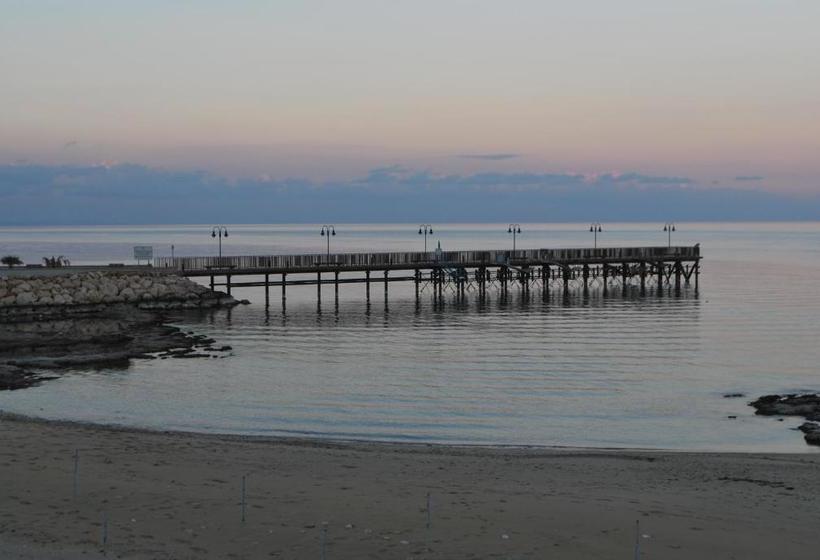 Flisvos Beach Apartments