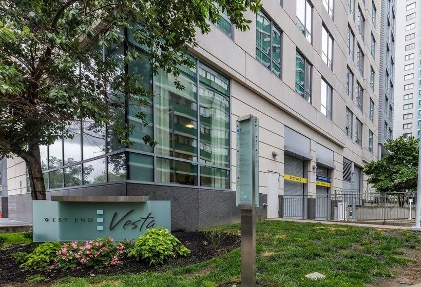 Global Luxury Suites At West End