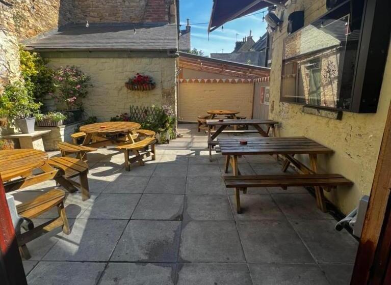 簡易ホテル The Cricketers Arms