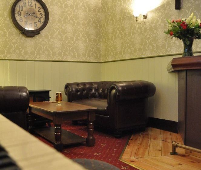 簡易ホテル The Alexandra Pub