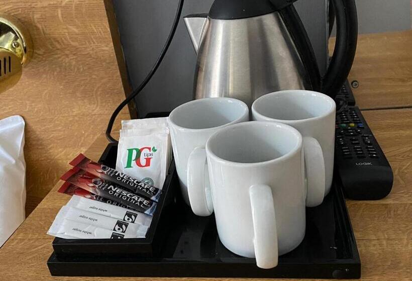 Отель Alumhurst