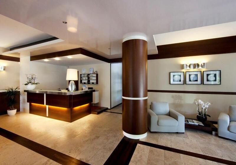 Aparthotel La Pineta