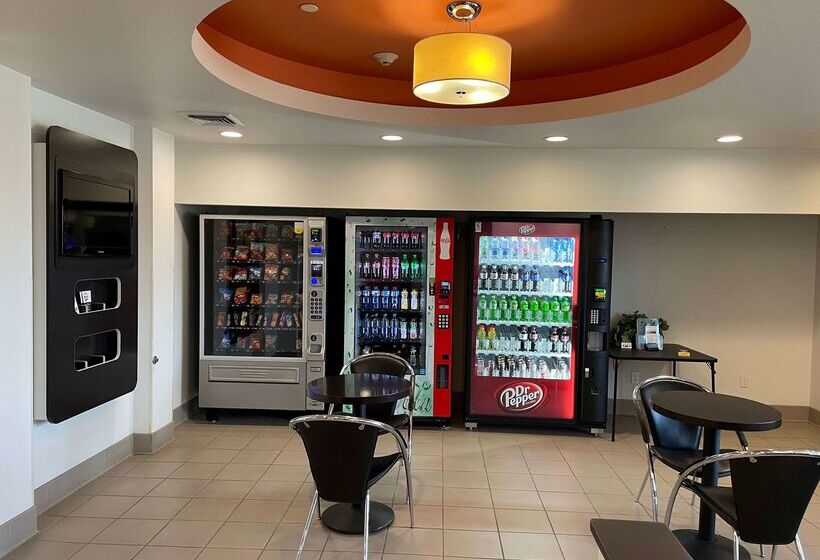 ホテル Baymont By Wyndham Williston