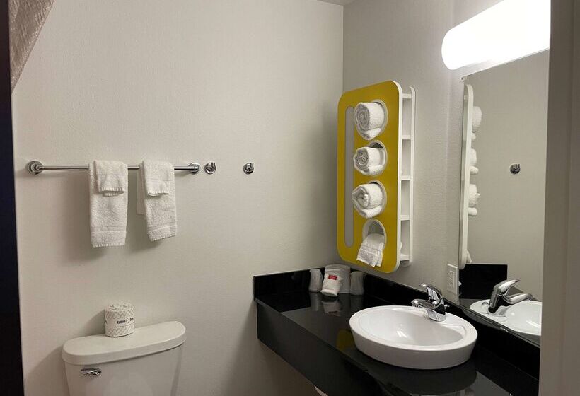 ホテル Baymont By Wyndham Williston