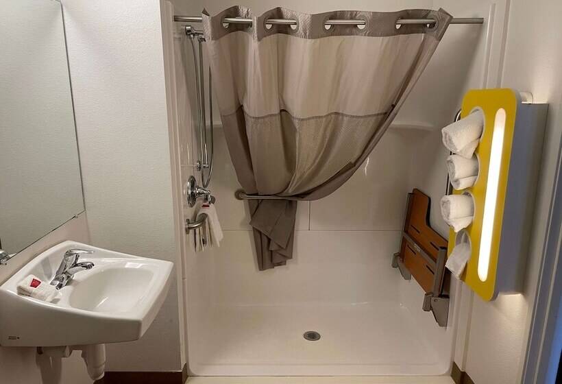 ホテル Baymont By Wyndham Williston