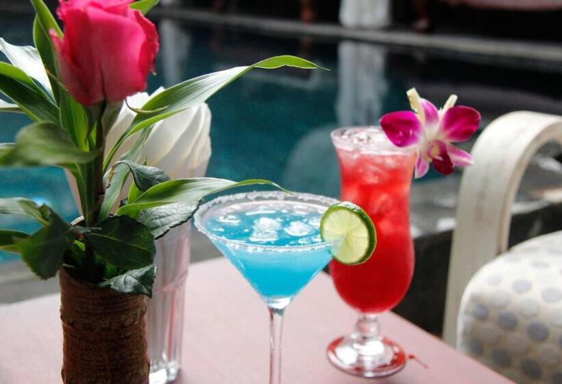 Отель Cambana D'angkor Suites