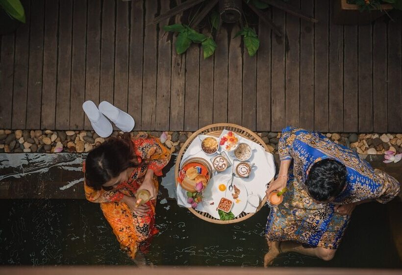Отель Cambana D'angkor Suites