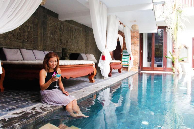 Отель Cambana D'angkor Suites