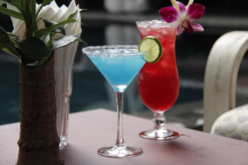 Отель Cambana D'angkor Suites