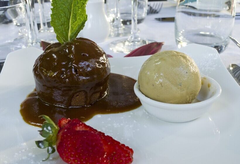 هتل Cape York Peninsula Lodge