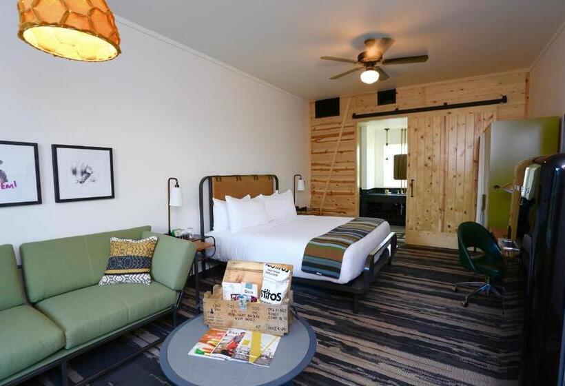 Cavalry Court, By Valencia Hotel Collection