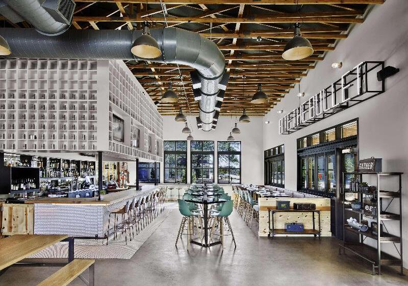 Cavalry Court, By Valencia Hotel Collection