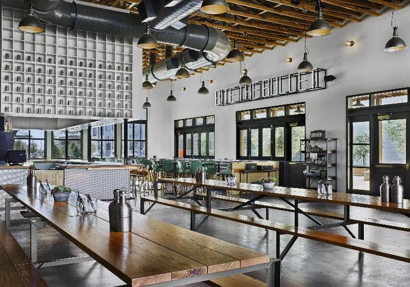 Cavalry Court, By Valencia Hotel Collection