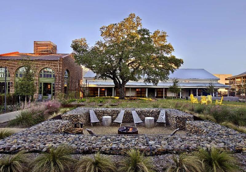 Cavalry Court, By Valencia Hotel Collection