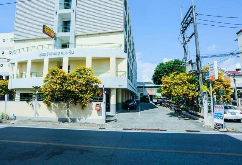 בית מלון כפרי Central Place